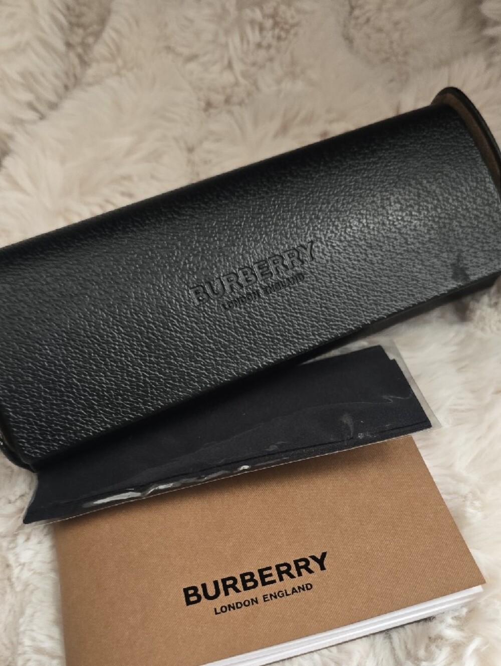 Burberry 0BE4290 Sunglasses - Picture 12 of 14